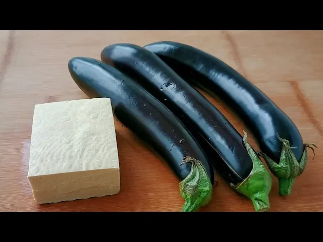 【小穎美食】茄子別直接炒著吃,加一塊豆腐,不用油炸,出鍋孩子搶著吃,解饞!